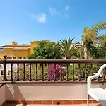 Tropical Bliss Retreat In 別荘