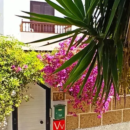 Holiday home Lovely 2-bed House With Pool And Sea-view Chayofa